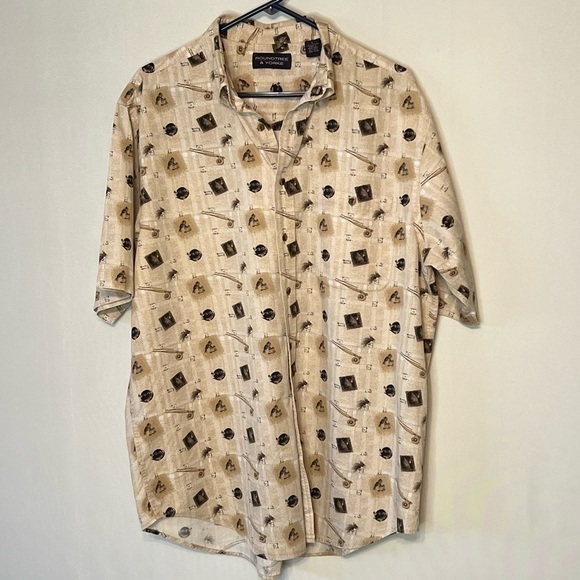 Roundtree & Yorke Other - Roundtree Yorke Shirt Mens Large Fly Fishing Outdoor Camp All Over Print.